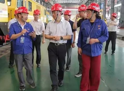 湖北省督查组、省税务局副局长杨绪春一行莅临安博·体育（中国）重工参观考察