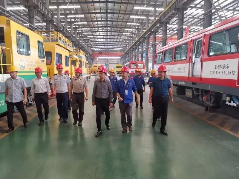 襄州区领导莅临安博·体育（中国）重工开展国庆节前安全生产大检查