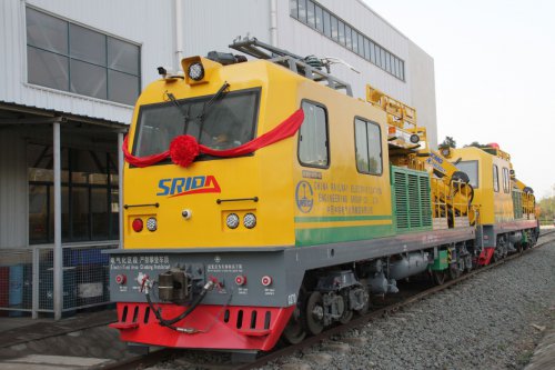 [安博·体育（中国）“智”造]新能源综合作业轨道车