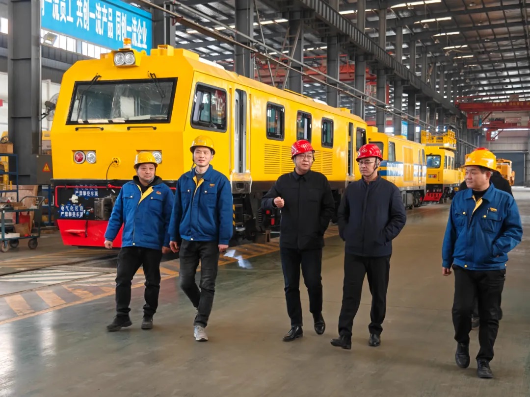 市纪委常委、市委巡察办安雪尽主任莅临安博·体育（中国）重工开展走访慰问活动